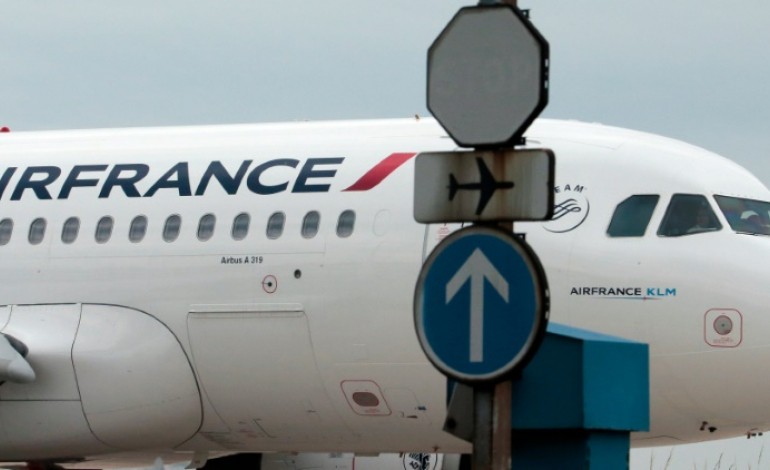 Nairobi (AFP). Alerte à la bombe: un avion d'Air France atterrit en urgence au Kenya