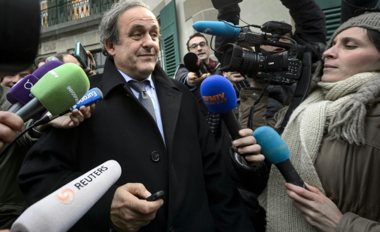 Paris (AFP). Fifa: Platini dénonce une véritable mascarade et fait appel
