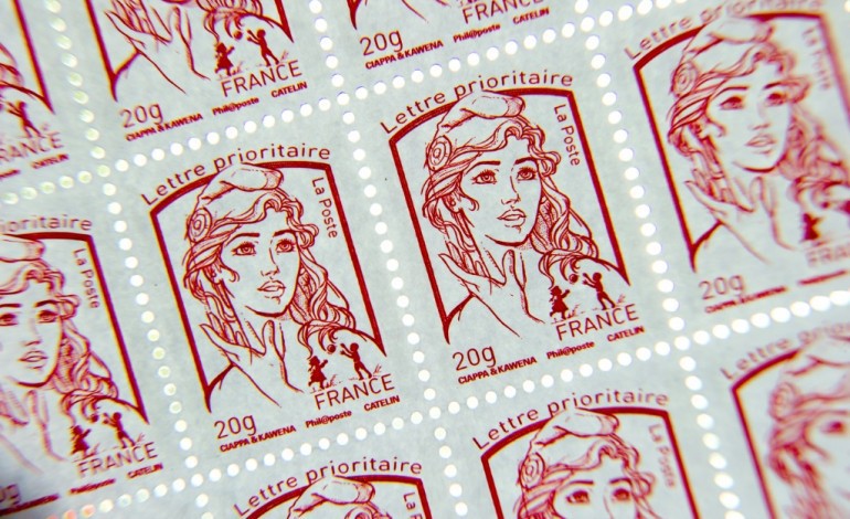 Lyon (AFP). Les Douanes saisissent 81.600 timbres contrefaits à l'aéroport de Lyon 