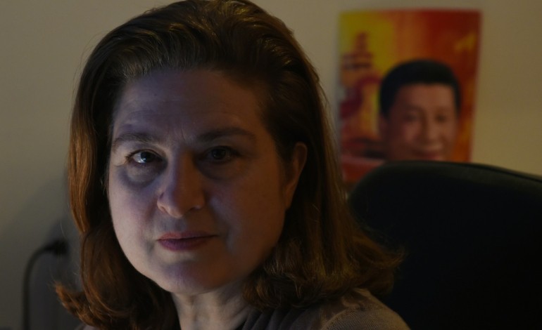 Paris (AFP). La journaliste de L'OBS en voie d'expulsion de Chine critique Paris