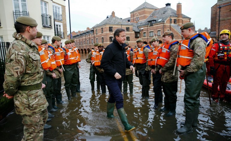 York (Royaume-Uni) (AFP). Inondations en Grande-Bretagne: Cameron au chevet des populations touchées