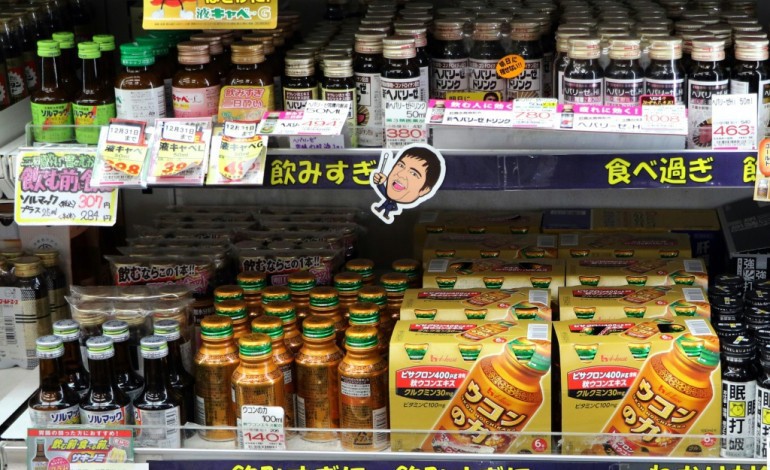 Tokyo (AFP). Au Japon, voici venue la saison des potions miracles anti-gueule de bois