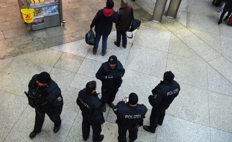 Munich (Allemagne) (AFP). Nouvel An mouvementé à Munich après une alerte à l'attentat