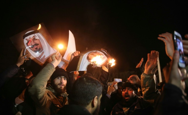 Téhéran (AFP). Iran: colère, violence après l'exécution d'un dignitaire chiite saoudien