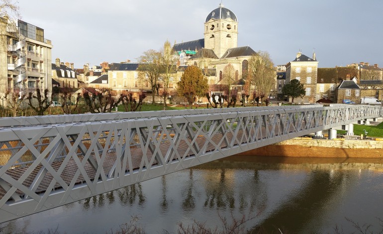 Alençon : inauguration de la nouvelle passerelle sur la Sarthe