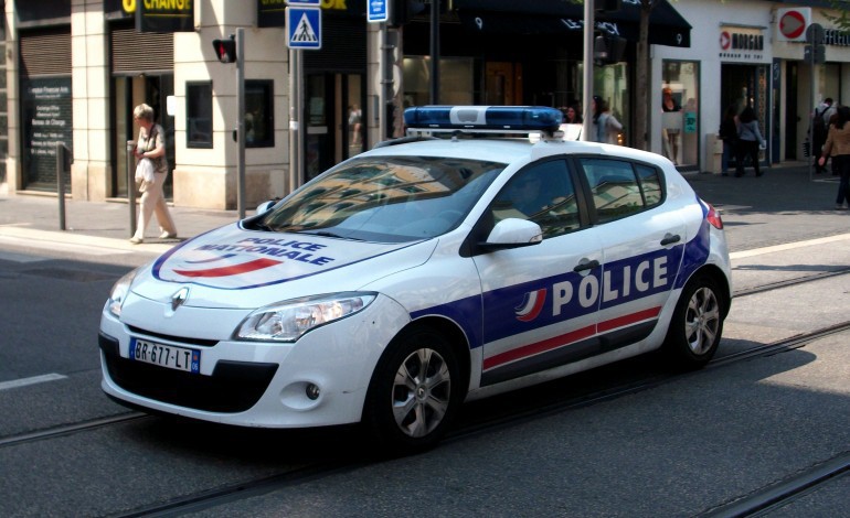 Rouen : il vole un autoradio dans une voiture avant d'y mettre le feu 
