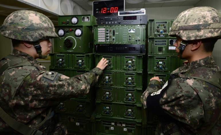 Séoul (AFP). La Corée du Sud reprend sa campagne de propagande à la frontière avec le Nord