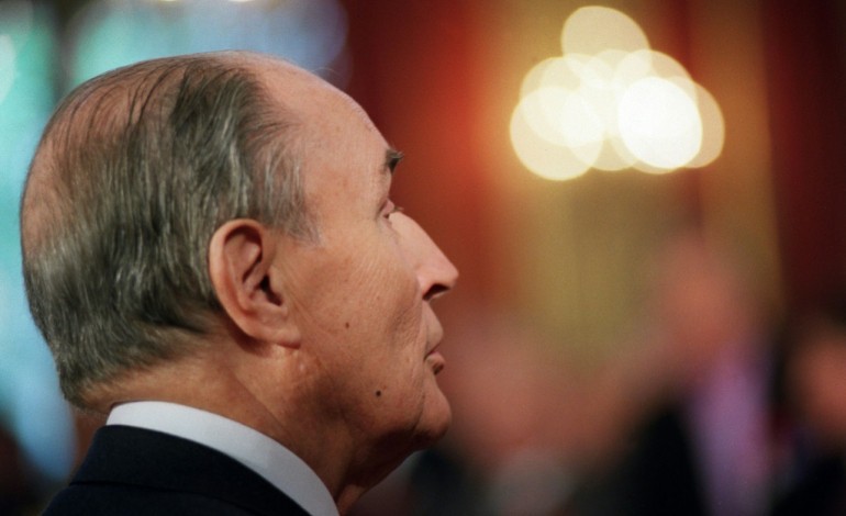 Jarnac (France) (AFP). A Jarnac, Hollande proclame sa fidélité active à Mitterrand
