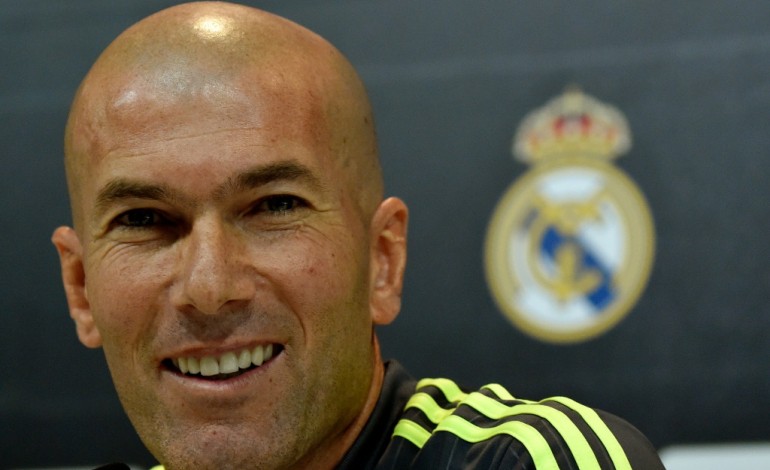 Madrid (AFP). Real Madrid: ovation pour l'entraîneur Zidane au stade Bernabeu