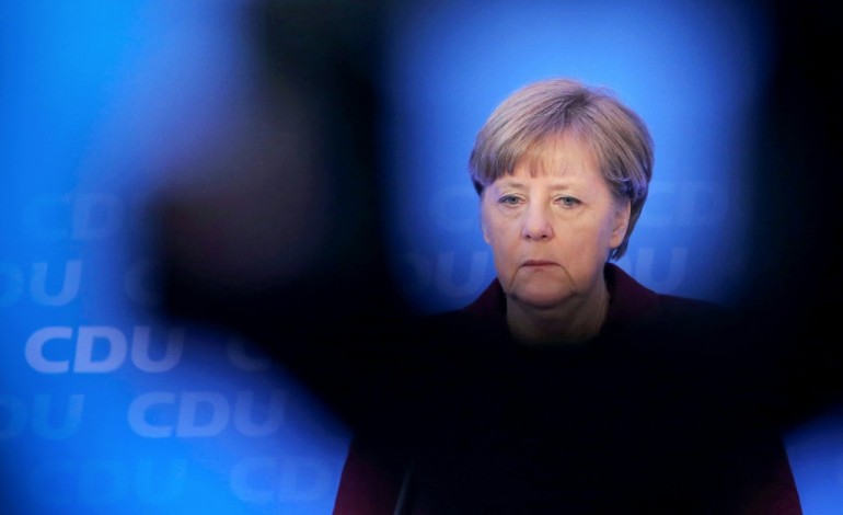 Cologne (Allemagne) (AFP). Cologne: Merkel durcit le ton sur les réfugiés 