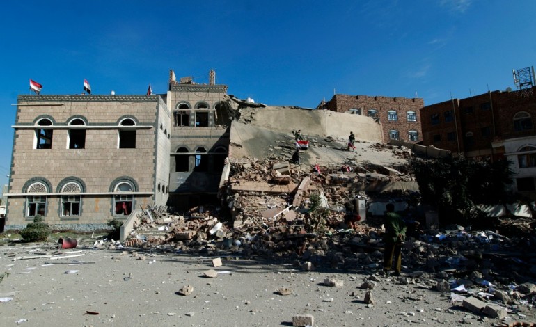 Ryad (AFP). La coalition arabe dément utiliser des bombes à sous-munitions au Yémen