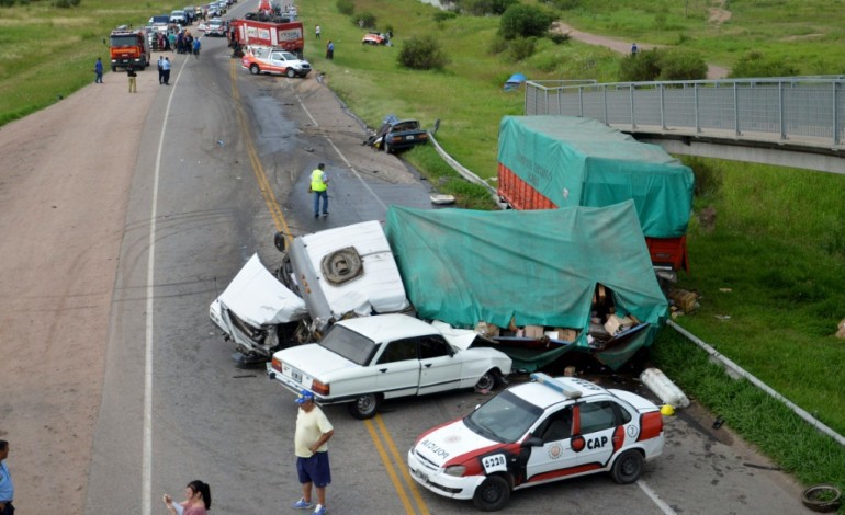 Buenos Aires (AFP). Dakar: 2e accident mortel lors du remorquage d'une voiture de course