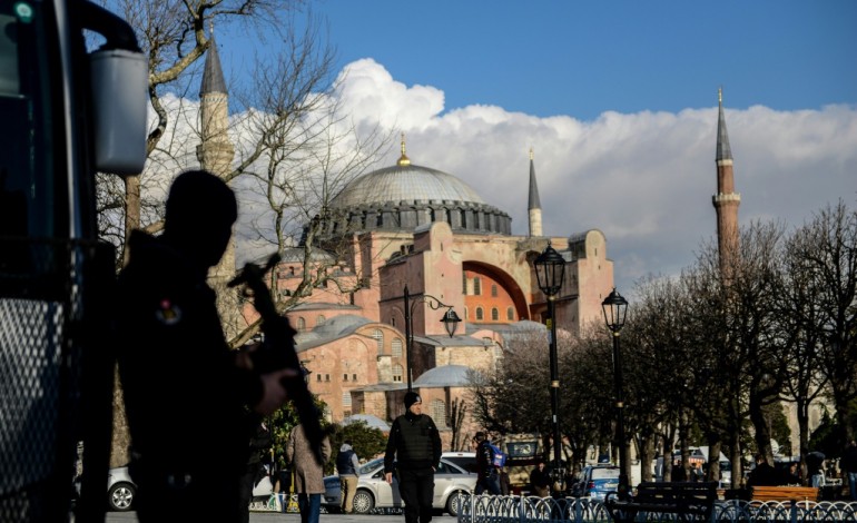 Ankara (AFP). La Turquie bombarde l'EI en riposte à l'attentat suicide d'Istanbul