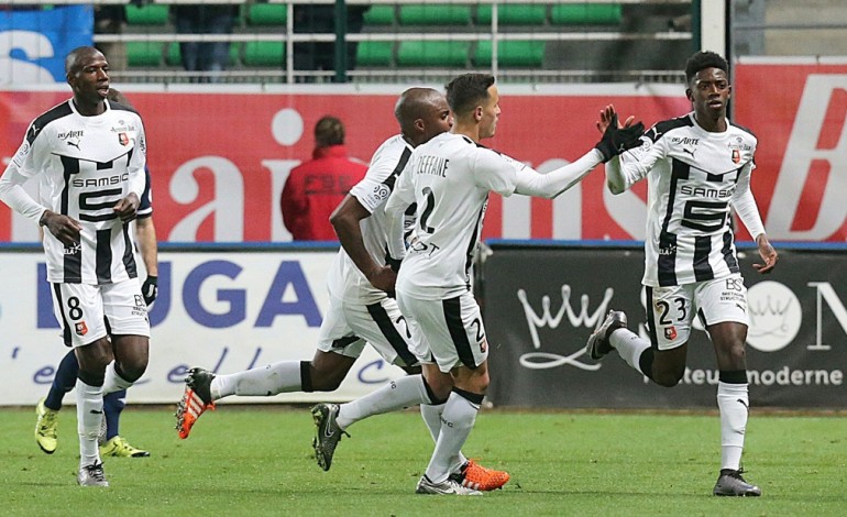 Paris (AFP). Ligue 1: Rennes grappille, Bastia respire