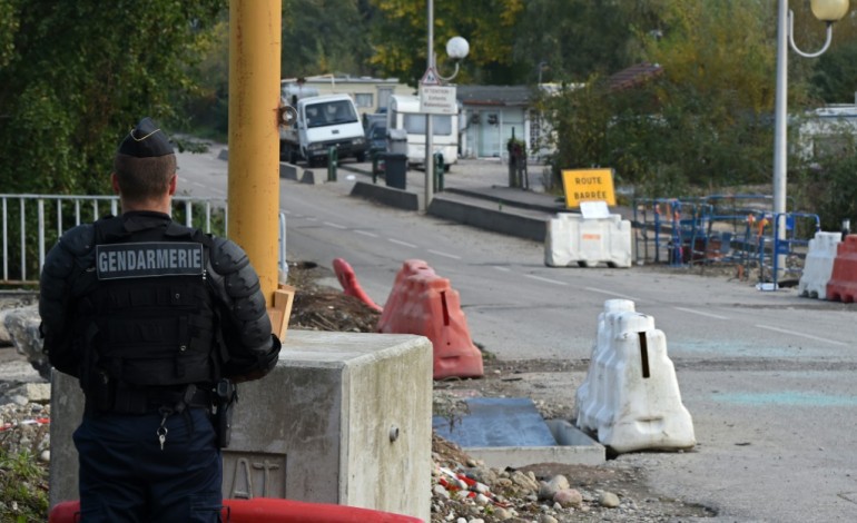 Lyon (AFP). Violences à Moirans: 13 interpellations lors d'une opération de gendarmerie 