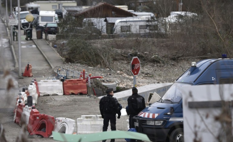 Moirans (France) (AFP). Trois mois après les violences à Moirans: 15 personnes interpellées