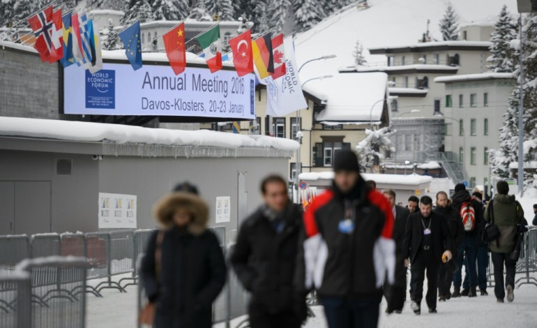 Davos (Suisse) (AFP). Davos: croissance en péril, attentats, crise migratoire au menu du premier jour