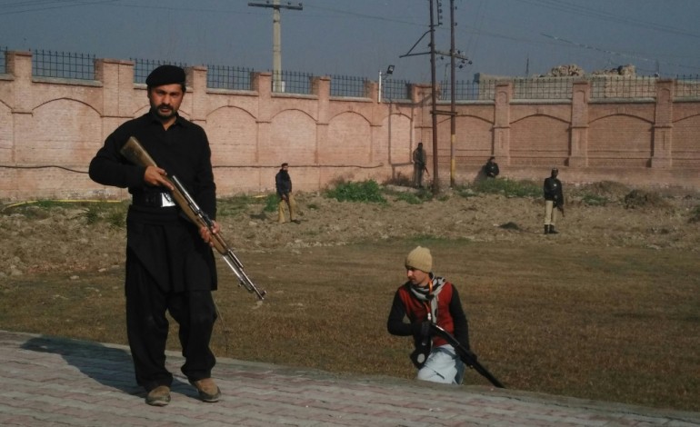 Charsadda (Pakistan) (AFP). Pakistan: cinq morts dans l'attaque d'une université 