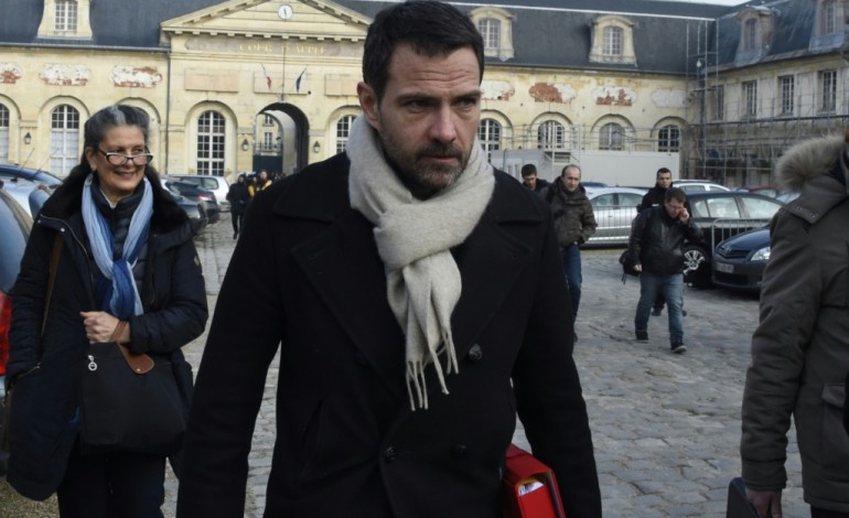 Versailles (AFP). Affaire Kerviel: procès civil suspendu, le feuilleton continue