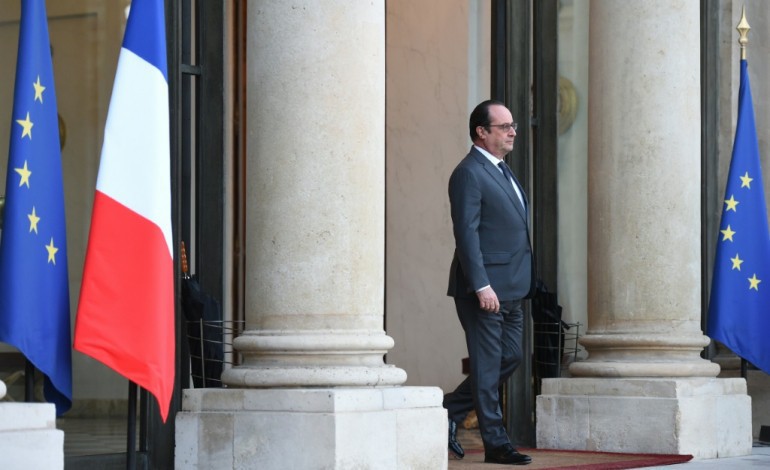 Paris (AFP). La prolongation de l'Etat d'urgence au-delà du 26 février sur les rails