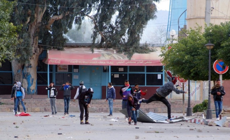 Kasserine (Tunisie) (AFP). Tunisie: la colère gronde à Kasserine après le décès d'un chômeur