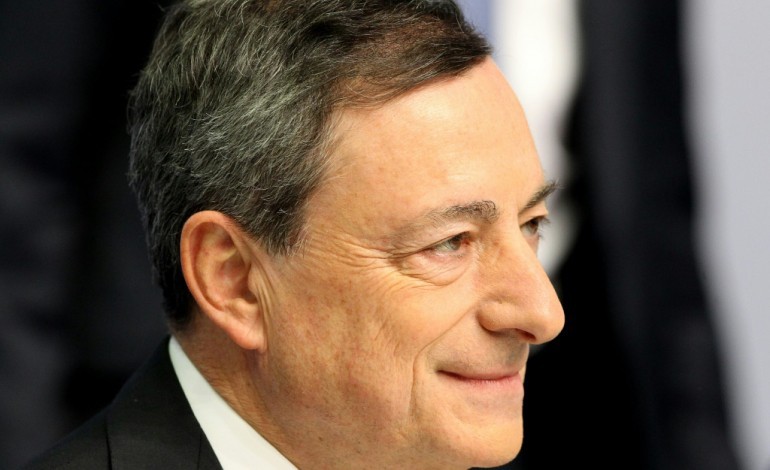 Francfort (AFP). BCE: Mario Draghi réjouit les marchés en promettant encore plus