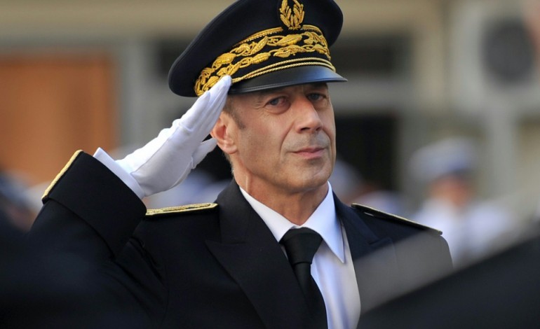 Paris (AFP). Le préfet Alain Gardère mis en examen pour corruption passive et interdit de tout emploi public