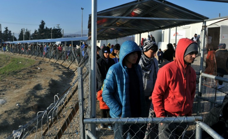 Berlin (AFP). Migrants: Merkel veut l'appui d'Ankara pour réduire le flux 