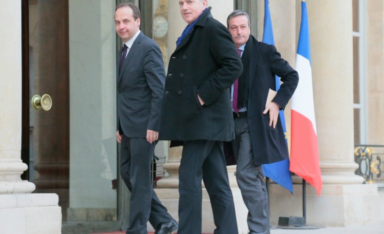 Paris (AFP). Déchéance de nationalité: Hollande multiplie les consultations à l'Elysée