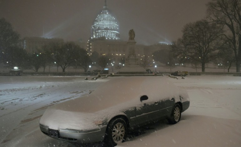 Washington (AFP). Etats-Unis: la tempête Snowzilla ensevelit Washington