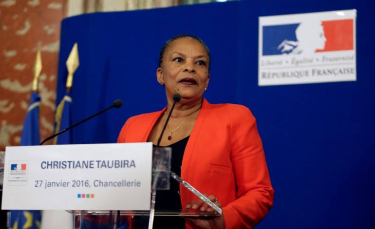 Paris (AFP). Taubira affirme quitter le gouvernement sur un désaccord politique majeur