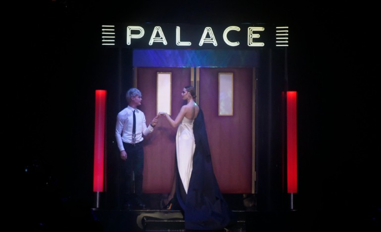 Paris (AFP). Haute couture: Gaultier célèbre les années Palace et invite à la fête