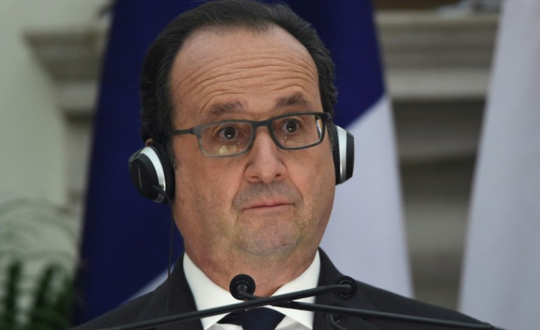 Paris (AFP). Hollande recevra vendredi la famille de Jacqueline Sauvage, condamnée pour le meurtre de son mari violent (Elysée)