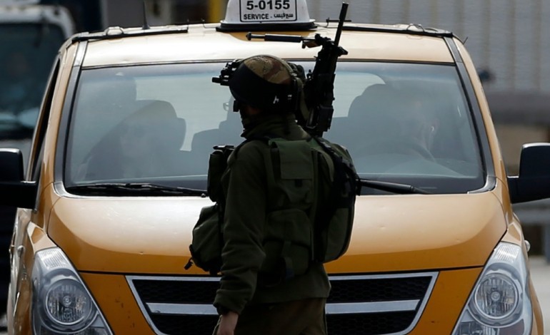 Ramallah (Territoires palestiniens) (AFP). L'armée israélienne bloque l'accès à Ramallah aux non-résidents