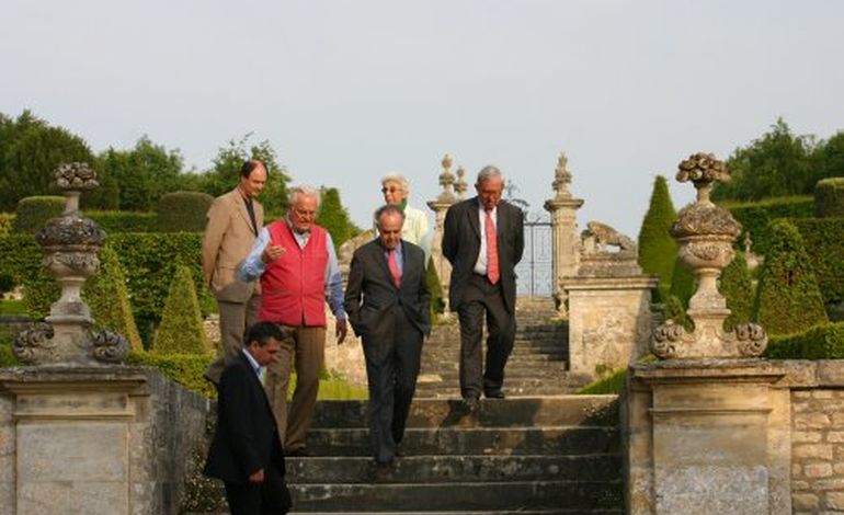 Exclusif : Frédéric Mitterrand a visité les jardins de Brécy