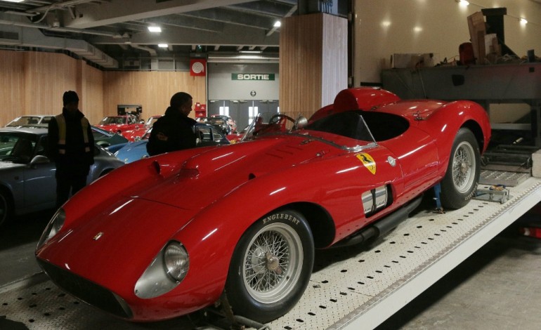 Paris (AFP). Record battu à Paris pour une Ferrari de 1957 vendue aux enchères