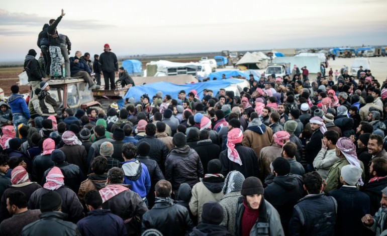 Oncupinar (Turquie) (AFP). Syrie: la frontière turque toujours fermée aux réfugiés fuyant Alep