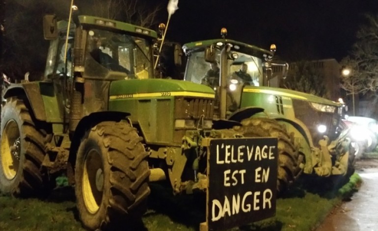 Les agriculteurs toujours en action dans le Calvados et l'Orne