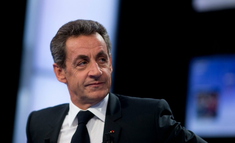 Paris (AFP). Déchéance: devant les députés LR, Sarkozy appelle à voter pour et critique ceux qui ont changé d'avis 