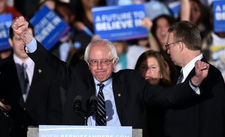 Manchester (Etats-Unis) (AFP). Primaires dans le New Hampshire: victoire de Sanders et Trump,  défaite de Clinton