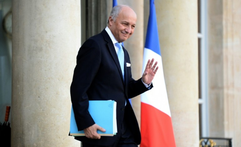 Paris (AFP). Hollande nomme Fabius au Conseil constitutionnel