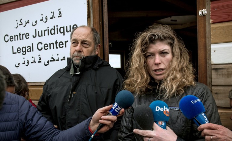 Calais (AFP). Calais: dix plaintes bientôt déposées par des migrants pour violences