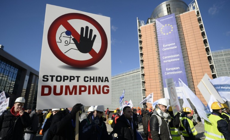 Bruxelles (AFP). Salariés et patrons de l'acier européen mobilisés contre la concurrence chinoise