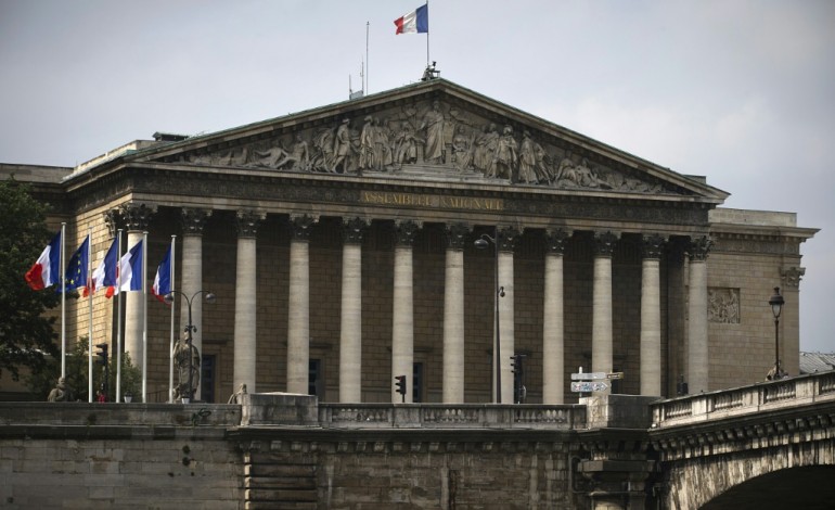 Paris (AFP). Vers un feu vert du Parlement à la prolongation de l'état d'urgence jusqu'à fin mai