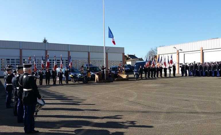 Alençon : hommage aux gendarmes morts en service