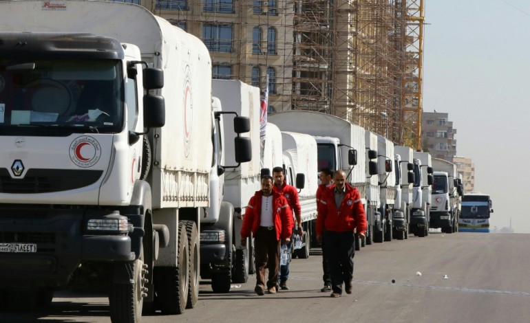 Damas (AFP). Syrie: des camions d'aide se dirigent vers des villes assiégées 