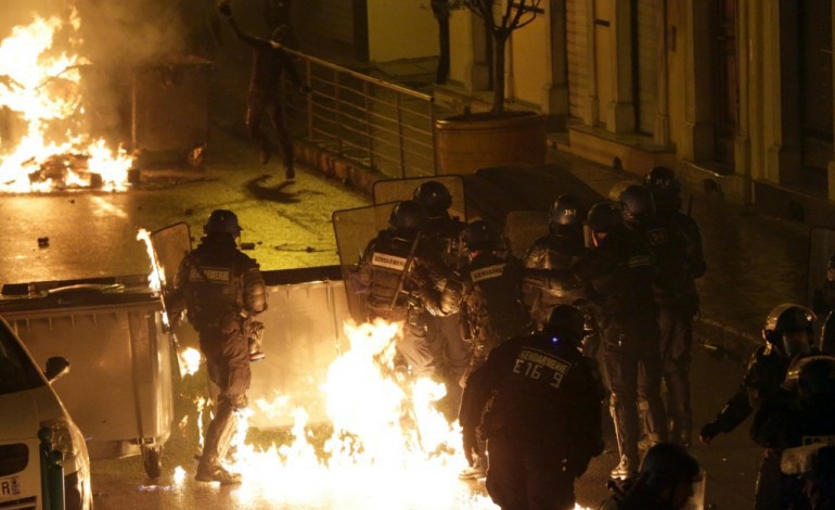 Bastia (AFP). Corse: à Bastia, l'attente avant une manifestation sous tension