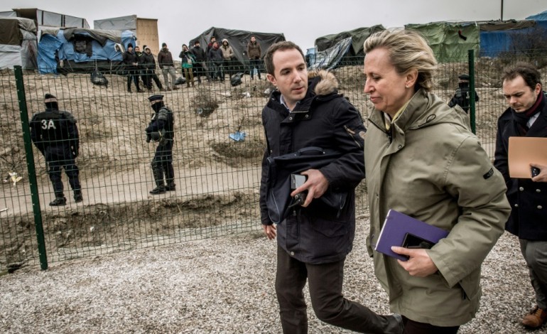 Calais (AFP). Jungle de Calais: la préfète dit vouloir tout faire pour éviter le recours à la force publique