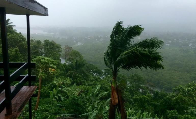 Suva (Fidji) (AFP). Les Fidji pansent leurs plaies après le passage d'un très violent cyclone