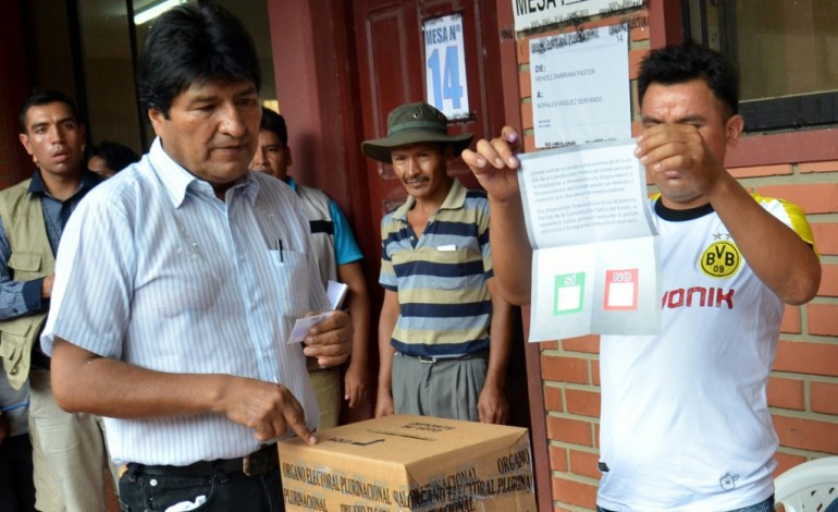 La Paz (AFP). Les Boliviens refusent par référendum un quatrième mandat à Morales 